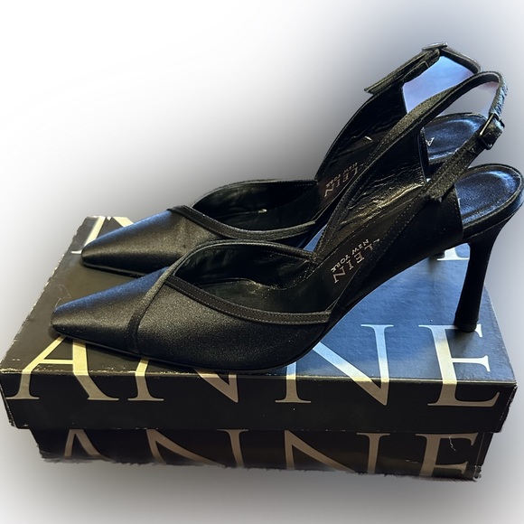 ANNE KLEIN COUTURE BLACK SATIN AURA EVENING SHOES SIZE 10 NEW